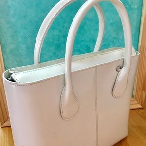 TOD’S Designer Classic Leather Tote